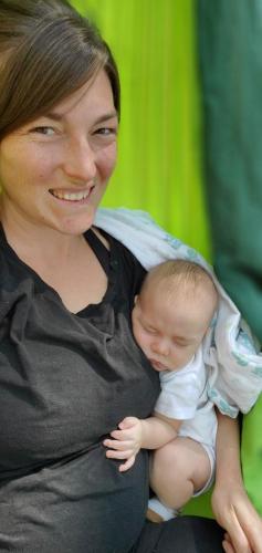 20210829-02-Gesen-and-Isaiah-hammock-snuggles