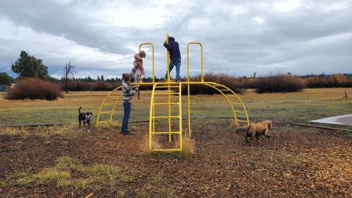 20211029-playground-bend-sunriver-TT