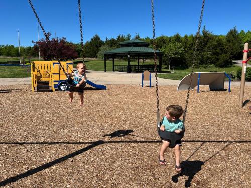 20220516-swinging-Blue-Springs-MO