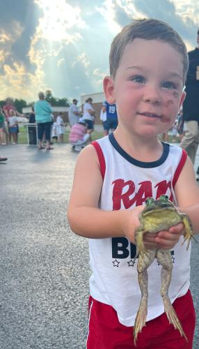 20220701-3429-bull-frogs-Waldron-Will-Freedom-Fest-IN