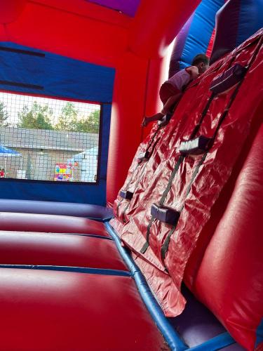 20220701 7868-bouncy-house-Waldron-will-freedom-fest-IN