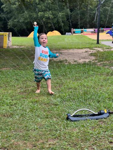 20220727-02-sprinkler-play-DC-Capitol-KOA-MD