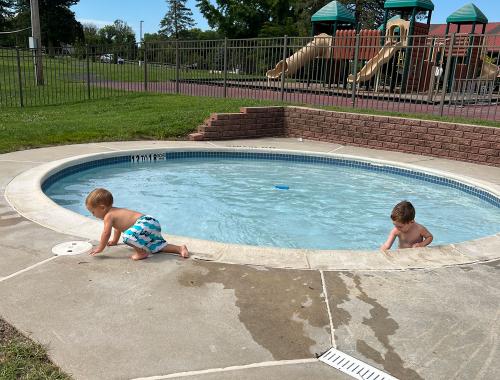 20220816-01-baby-pool-Circle-M-Lancaster-PA