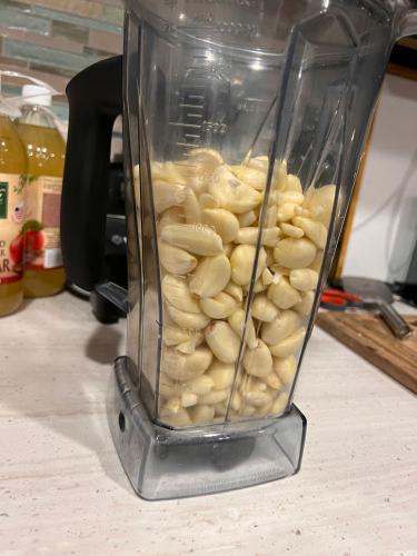 IMG 2251-peeled-garlic