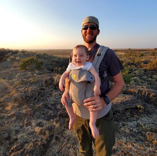 LilleBaby-Carrier-3-Kids-Equipment