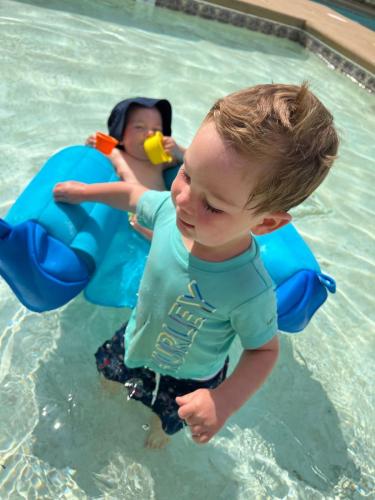 boys-at-pool-2-lake-tawakoni