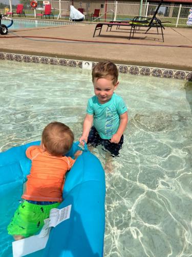 boys-at-pool-5-lake-tawakoni