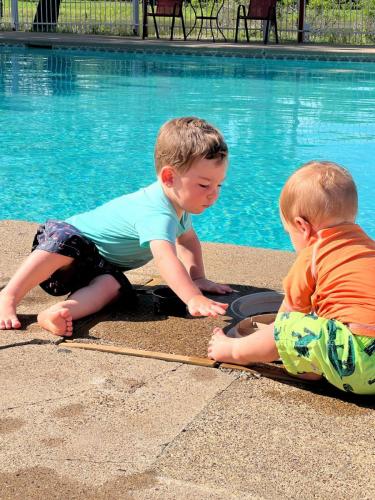boys-at-pool-9-lake-tawakoni